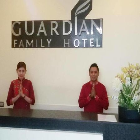 Guardian Family Hotel Sorong Extérieur photo