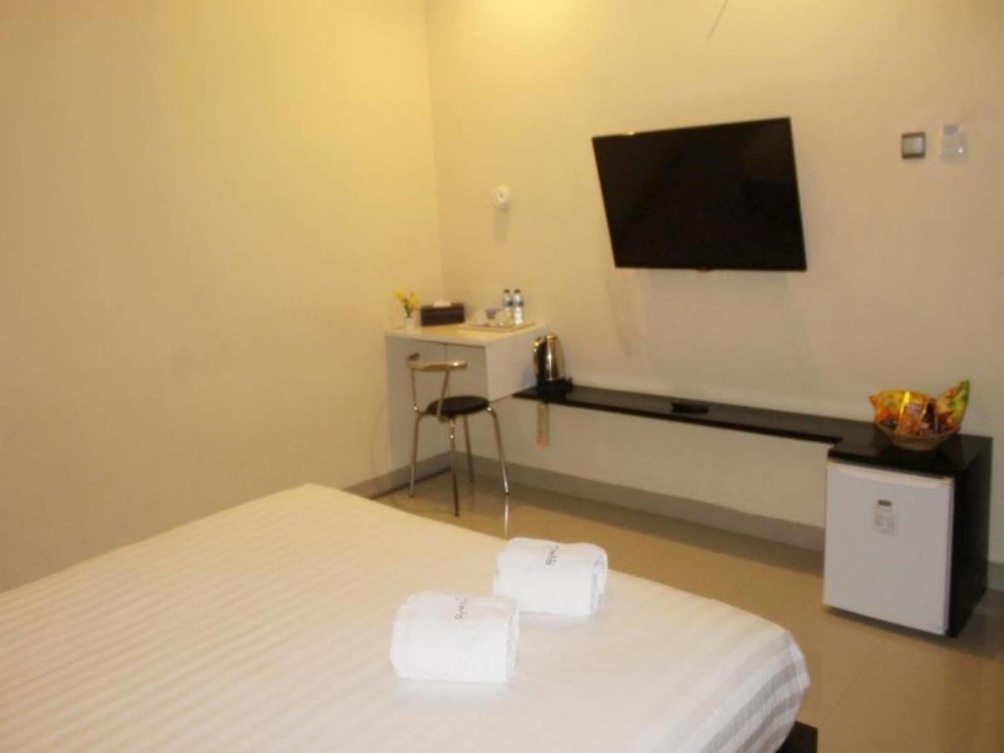 Guardian Family Hotel Sorong Extérieur photo