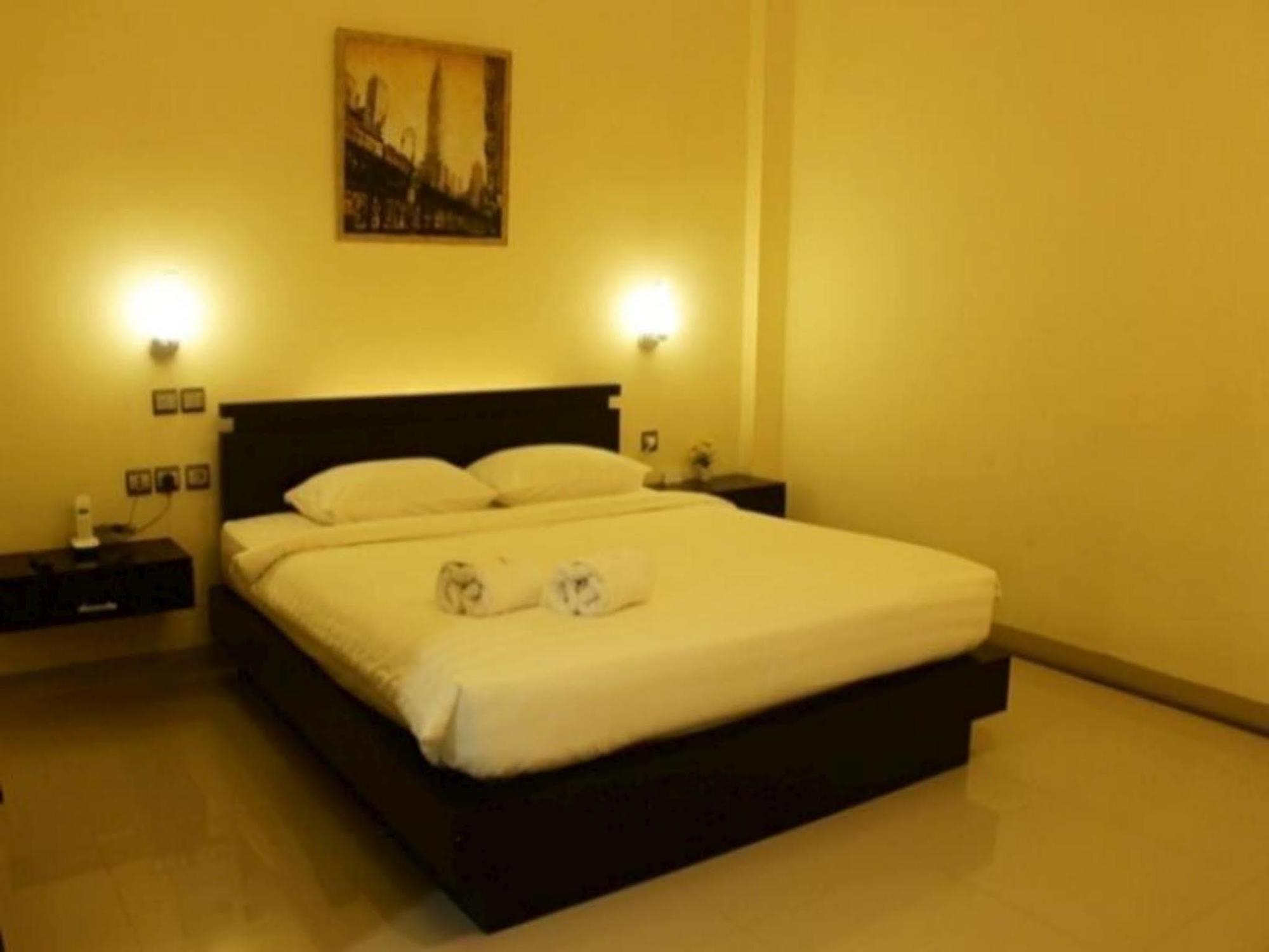 Guardian Family Hotel Sorong Extérieur photo